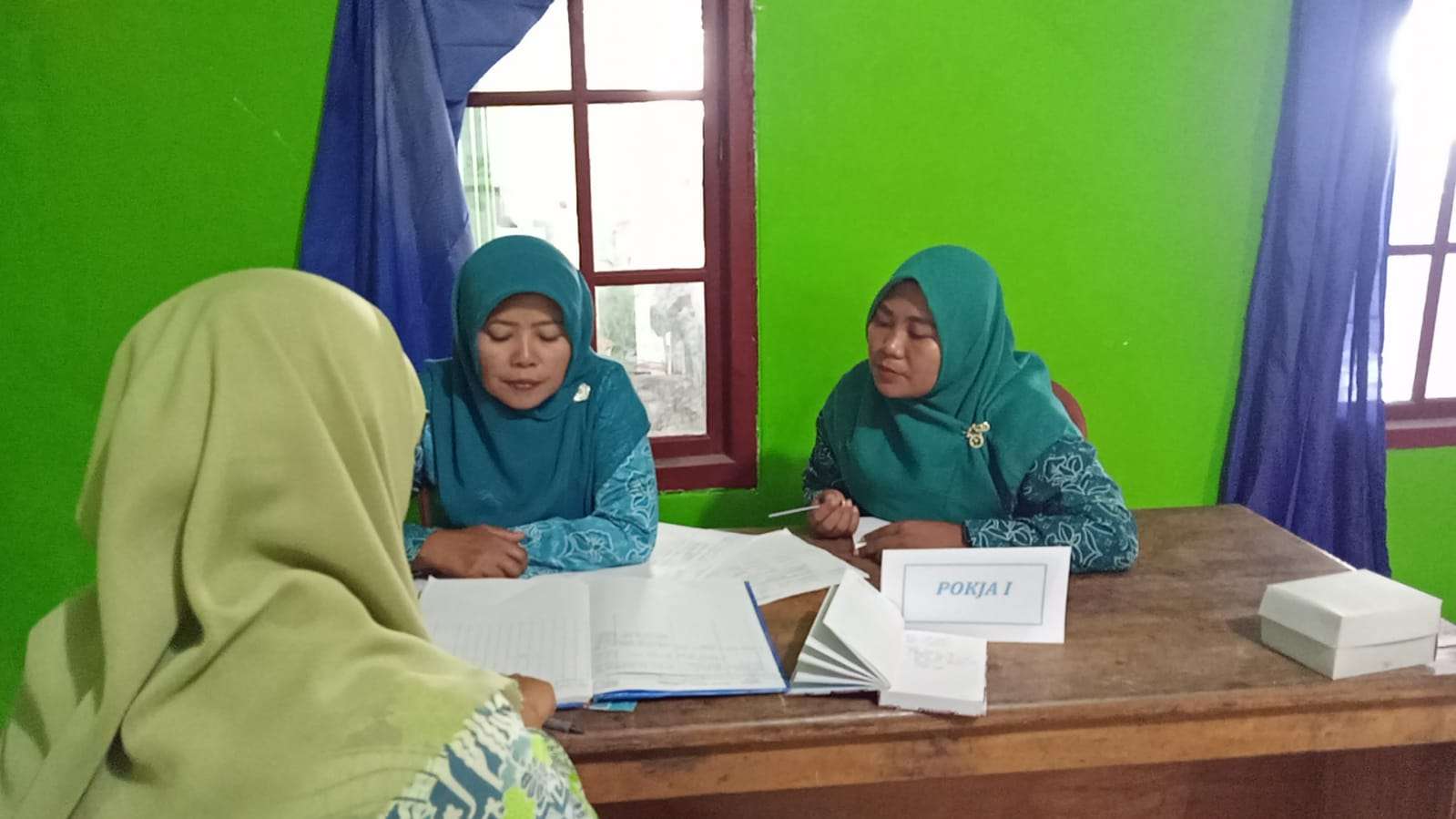 09